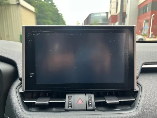 Toyota RAV4 — Фото автомобиля 12