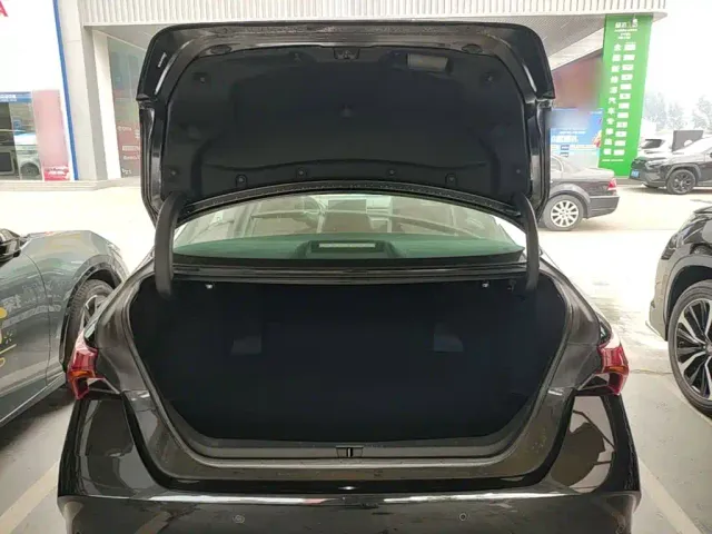 Toyota Avalon 2024 Model Hybrid 2.0L Prestige Edition — Фото автомобиля 18