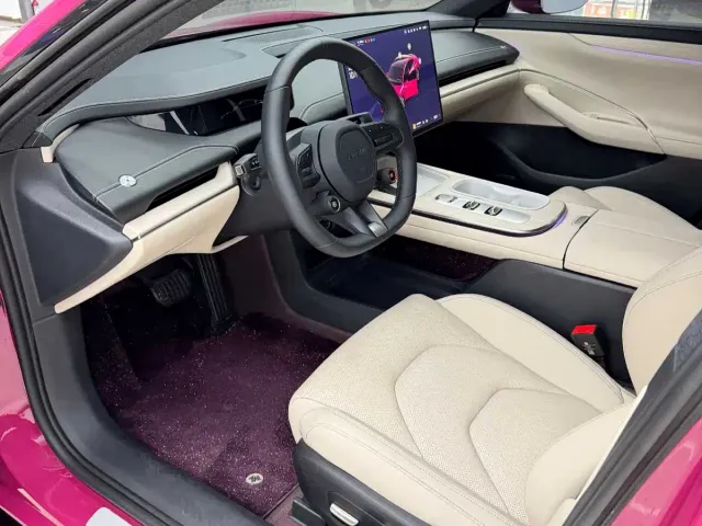 Xiaomi SU7 — Фото автомобиля 3