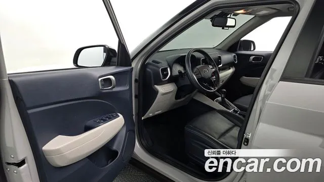 Hyundai Venue — Фото автомобиля 10