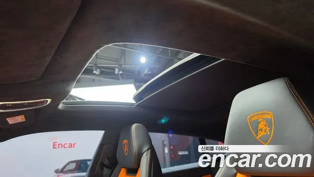 Lamborghini Urus — Фото автомобиля 19