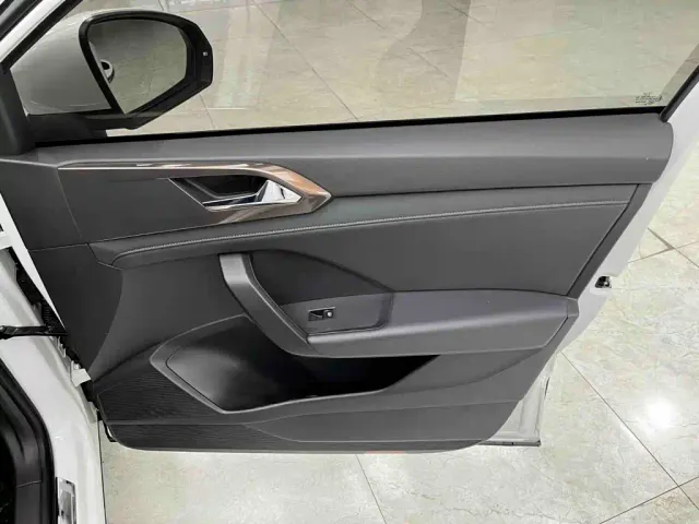 Volkswagen Tharu — Фото автомобиля 17