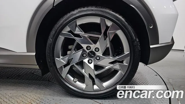 Genesis GV60 — Фото автомобиля 6