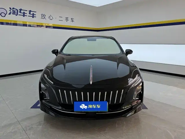 Hongqi E-QM5 — Фото автомобиля 2