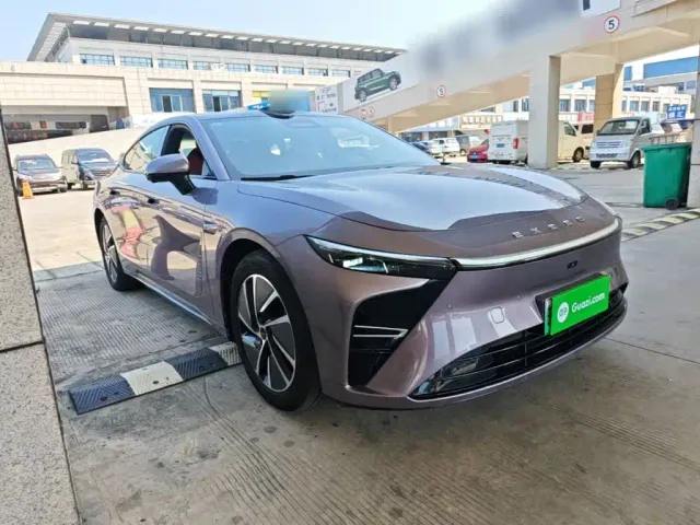 Exeed Exlantix ES 2025 Range Extender Max Urban Assist — Фото автомобиля 3