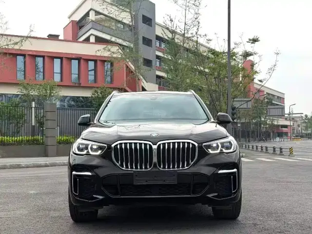 BMW X5 — Фото автомобиля 2