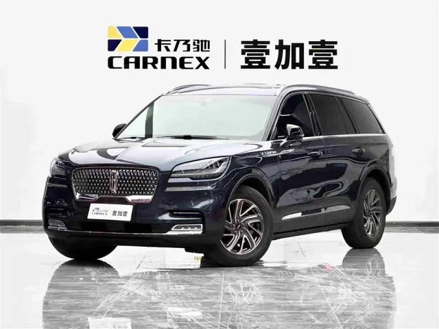 Фотография автомобиля — Lincoln Aviator