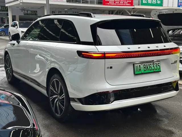 Xpeng G9 — Фото автомобиля 4