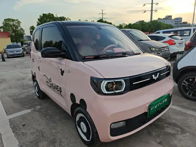 Wuling Hongguang Mini EV — Фото автомобиля 3