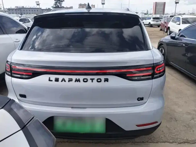 Leapmotor C11 — Фото автомобиля 5