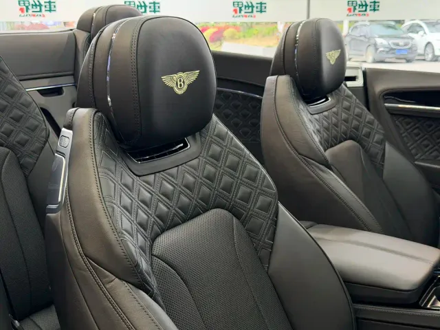 Bentley Continental — Фото автомобиля 8
