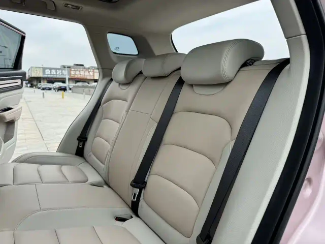 Geely ICON — Фото автомобиля 17