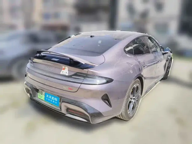 Xiaomi SU7 — Фото автомобиля 2