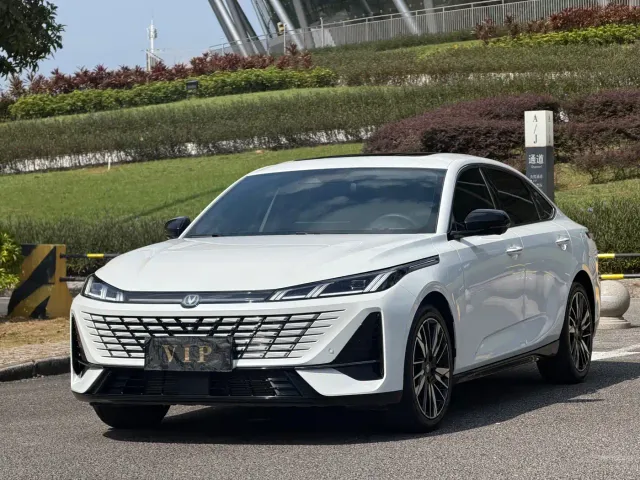 Фотография автомобиля — Changan Eado