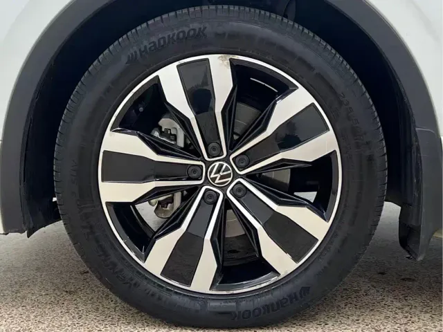 Volkswagen Tiguan L — Фото автомобиля 27