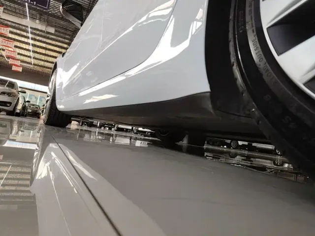 Tesla Model 3 — Фото автомобиля 21