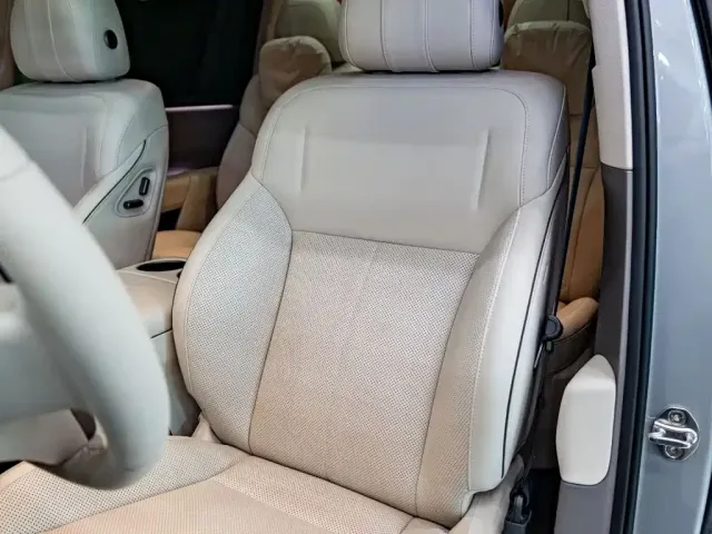 Li Auto Li i8 2025 Standard Edition — Фото автомобиля 20