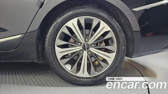 Kia K8 Hybrid — Фото автомобиля 6