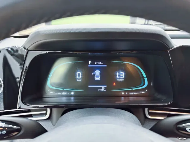 Hyundai Elantra — Фото автомобиля 12
