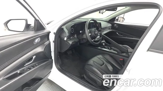 Hyundai AVANTE Avante (CN7) — Фото автомобиля 10