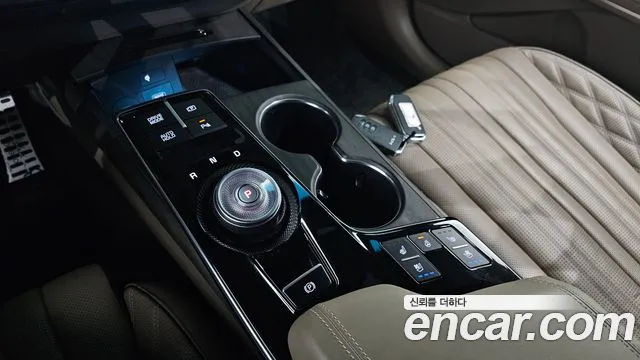 Kia K8 Hybrid — Фото автомобиля 9