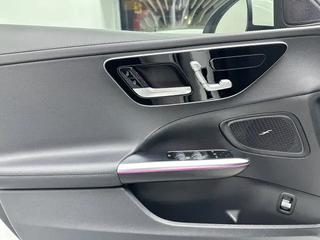 Mercedes-Benz C-Class — Фото автомобиля 20