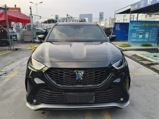 Toyota Crown Kluger — Фото автомобиля 2