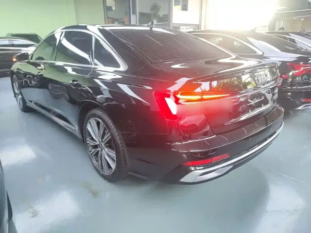 Audi A6L — Фото автомобиля 4