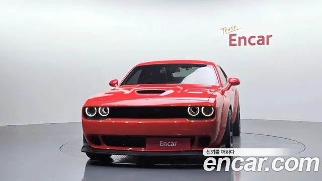 Dodge Challenger — Фото автомобиля 3