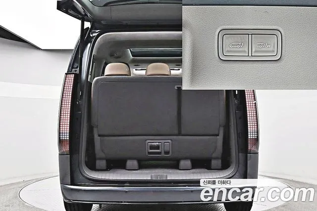 Hyundai Staria Staria 4WD Lounge 9 мест — Фото автомобиля 20