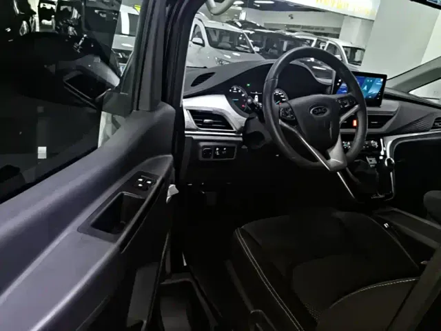 JAC Refine M3 — Фото автомобиля 15