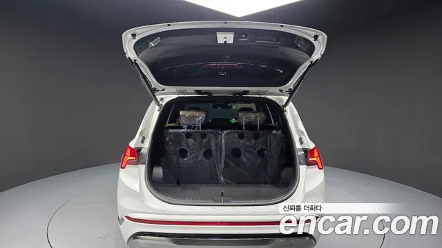 Hyundai Santafe Бензин 2.5T 2WD — Фото автомобиля 20