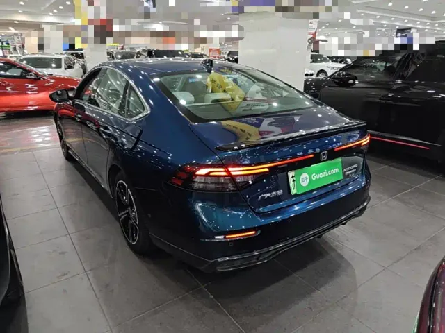 Honda Accord — Фото автомобиля 4