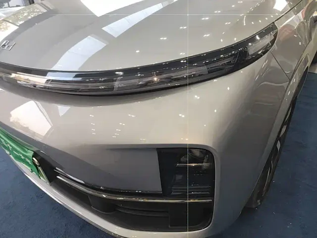 Li Auto L8 — Фото автомобиля 23