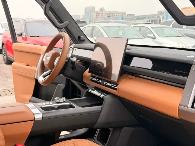 iCAR V27 — Фото автомобиля 8