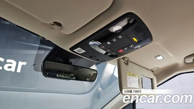 Kia Carnival Generation 4 — Фото автомобиля 28