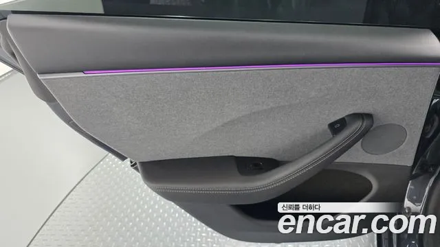 Tesla Model 3 — Фото автомобиля 14