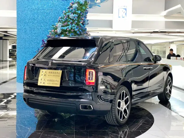 Rolls-Royce Cullinan — Фото автомобиля 23