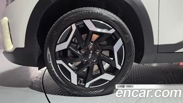 Kia Seltos Бензин 1.6 турбо 2WD — Фото автомобиля 5