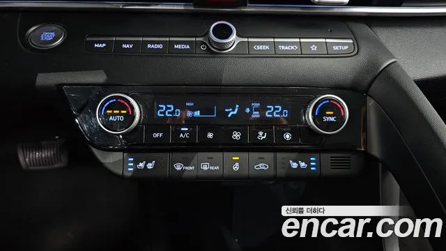 Hyundai AVANTE Avante (CN7) — Фото автомобиля 18