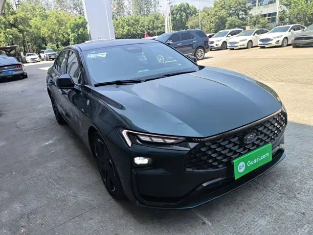 Ford Mondeo — Фото автомобиля 3