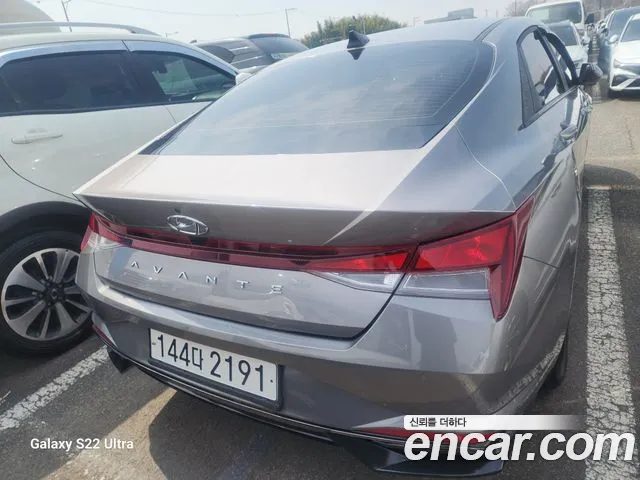 Hyundai AVANTE Avante (CN7) — Фото автомобиля 4