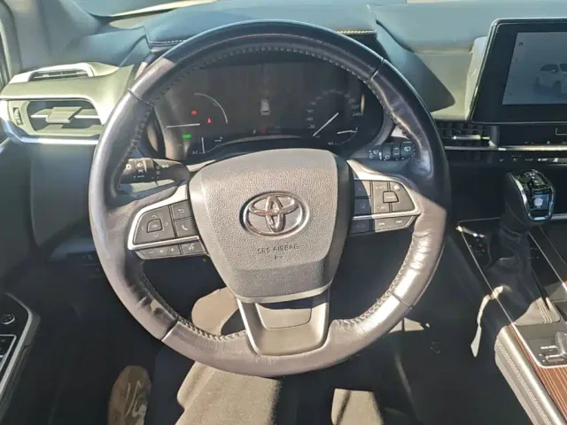 Toyota Granvia — Фото автомобиля 10