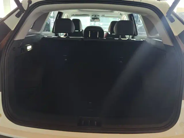 Geely Boyue L — Фото автомобиля 4