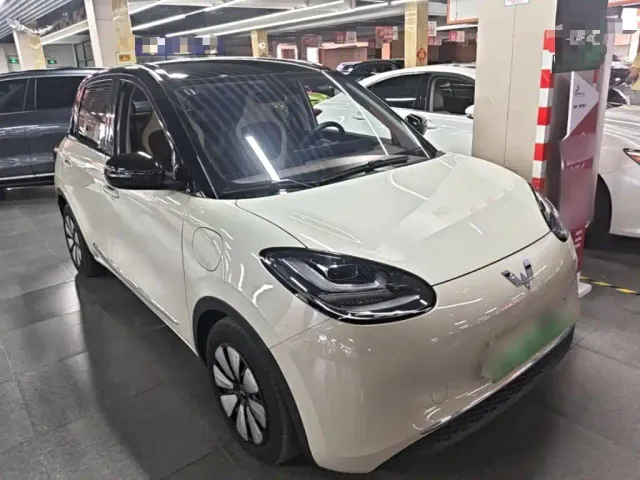 Wuling Bingo — Фото автомобиля 3