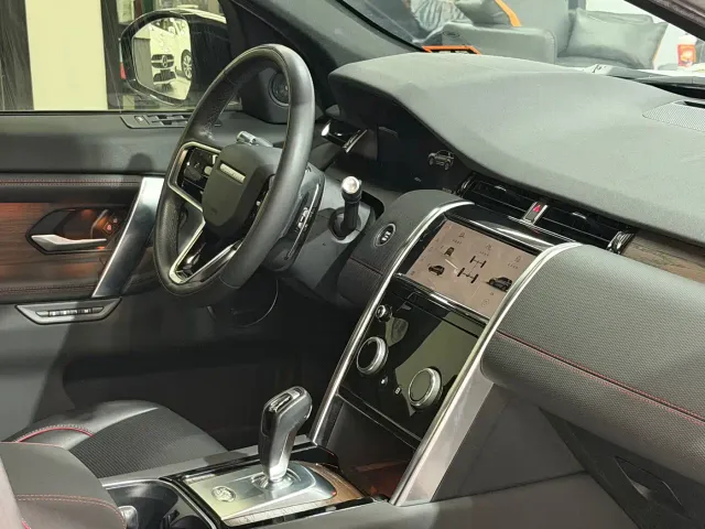 Land Rover Discovery Sport — Фото автомобиля 17