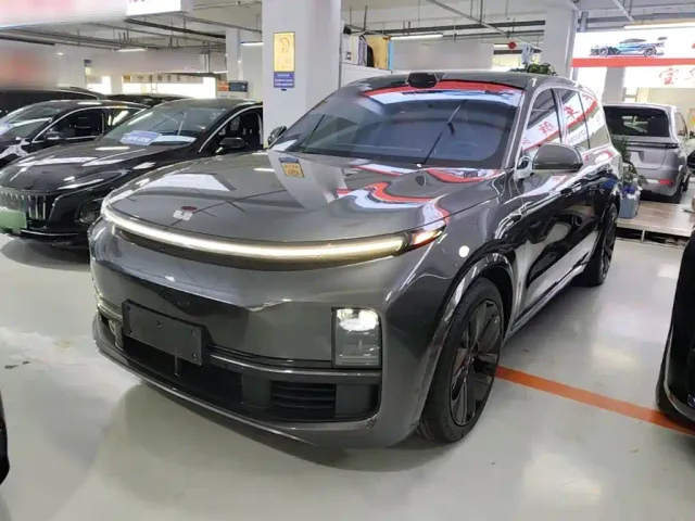 Фотография автомобиля — Li Auto L9