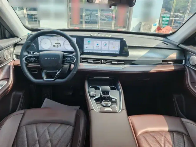 Chery Tiggo 8 PLUS — Фото автомобиля 12