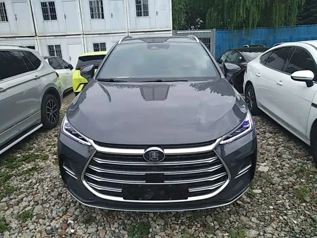 BYD Tang — Фото автомобиля 2