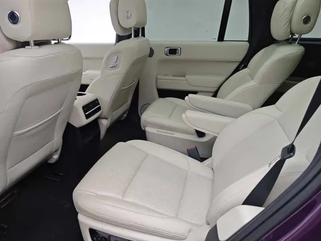 Li Auto L8 — Фото автомобиля 6